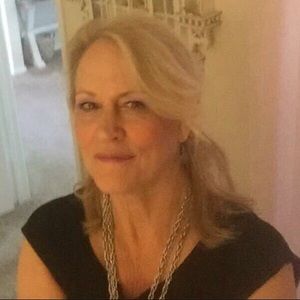 Meet your Posher, Deborah